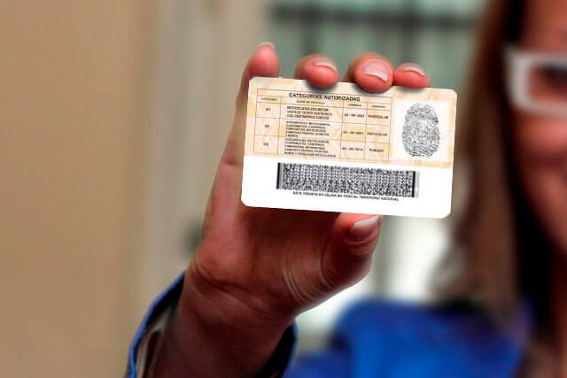 Licencia de conducción para menores en Colombia 1